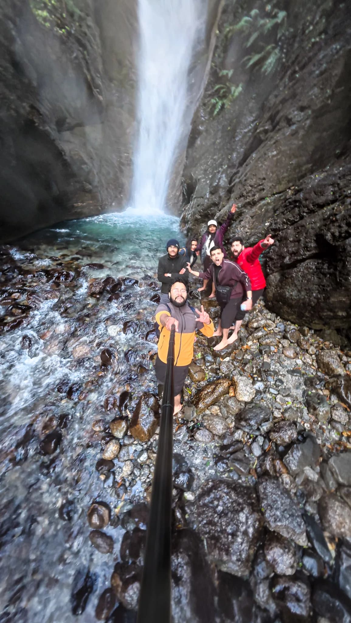 Bir Waterfall trip photo