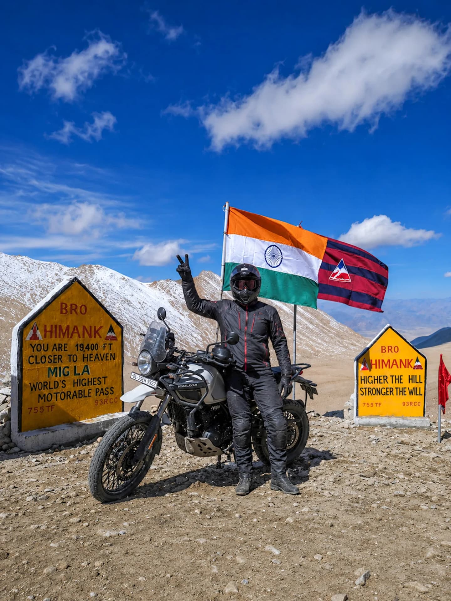 Exclusive Ladakh Expedition with Mig La & Umling La | RE 450cc Himalayan